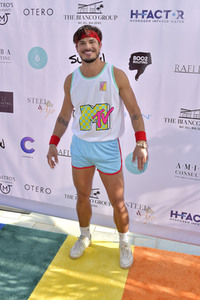 Cassie Scerbo's Spendenaktion in Malibu