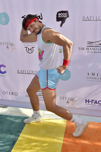 Cassie Scerbo's Spendenaktion in Malibu