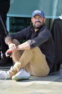 Cassie Scerbo's Spendenaktion in Malibu