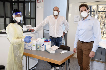 Eröffnung einer Corona-Teststelle in Haar