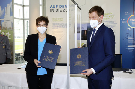 Pressetermin mit Annegret Kramp-Karrenbauer und Michael Kretschmer in Boxberg