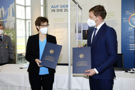 Pressetermin mit Annegret Kramp-Karrenbauer und Michael Kretschmer in Boxberg