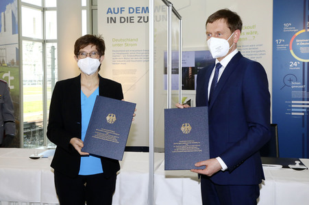 Pressetermin mit Annegret Kramp-Karrenbauer und Michael Kretschmer in Boxberg
