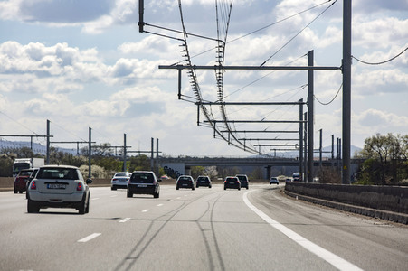 Autobahn-Oberleitungen in Mörfelden-Walldorf