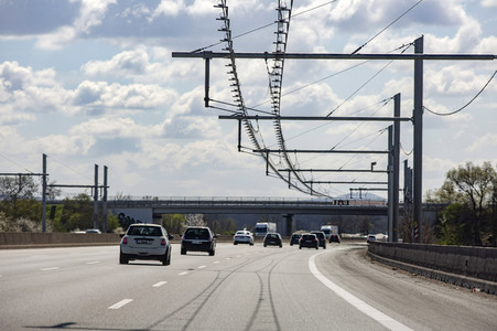 Autobahn-Oberleitungen in Mörfelden-Walldorf