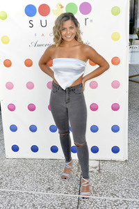 Konzert Pre-Dinner von JNA in Los Angeles