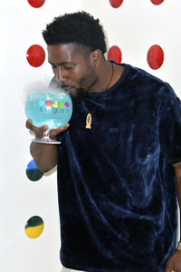 Konzert Pre-Dinner von JNA in Los Angeles