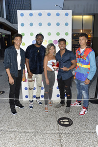 Konzert Pre-Dinner von JNA in Los Angeles