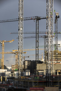 Symbolfoto Baukräne
