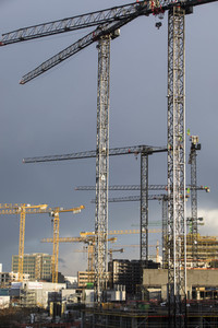 Symbolfoto Baukräne