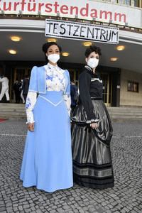 Fototermin mit dem Ensemble von 'Vorhang auf für Cyrano' in Berlin