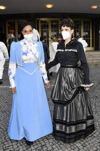 Fototermin mit dem Ensemble von 'Vorhang auf für Cyrano' in Berlin