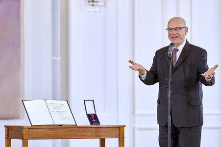 Verleihung des Verdienstordens der Bundesrepublik Deutschland in Berlin