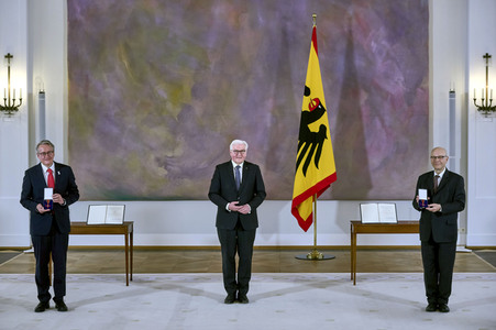 Verleihung des Verdienstordens der Bundesrepublik Deutschland in Berlin