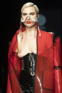 Maya Hansen Fashion Show auf der 73. Mercedes-Benz Fashion Week Madrid