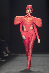 Maya Hansen Fashion Show auf der 73. Mercedes-Benz Fashion Week Madrid