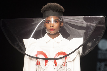 Maya Hansen Fashion Show auf der 73. Mercedes-Benz Fashion Week Madrid