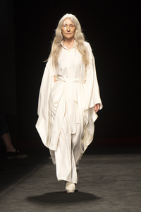 Otrura Fashion Show auf der 73. Mercedes-Benz Fashion Week Madrid