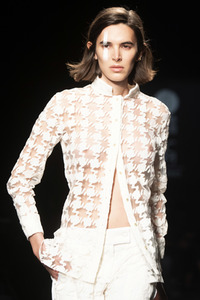 Otrura Fashion Show auf der 73. Mercedes-Benz Fashion Week Madrid