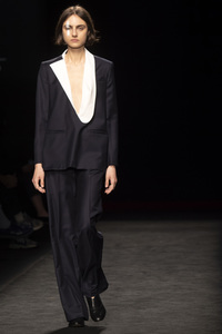 Otrura Fashion Show auf der 73. Mercedes-Benz Fashion Week Madrid