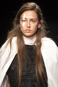 Otrura Fashion Show auf der 73. Mercedes-Benz Fashion Week Madrid