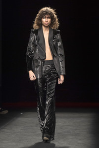 Otrura Fashion Show auf der 73. Mercedes-Benz Fashion Week Madrid
