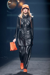 Maite by Lola Casademunt Fashion Show auf der 73. Mercedes-Benz Fashion Week Madrid