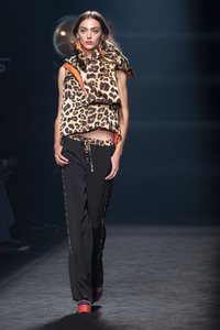 Maite by Lola Casademunt Fashion Show auf der 73. Mercedes-Benz Fashion Week Madrid