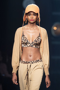 Maite by Lola Casademunt Fashion Show auf der 73. Mercedes-Benz Fashion Week Madrid