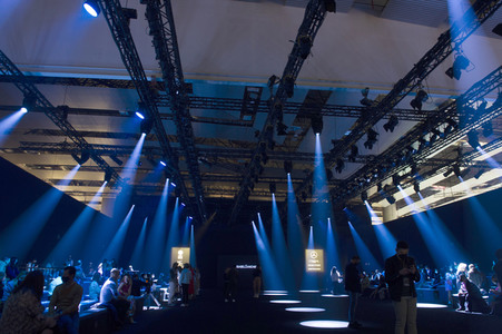 Isabel Sanchis Fashion Show auf der 73. Mercedes-Benz Fashion Week Madrid