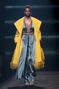 Isabel Sanchis Fashion Show auf der 73. Mercedes-Benz Fashion Week Madrid