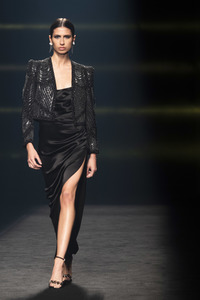 Isabel Sanchis Fashion Show auf der 73. Mercedes-Benz Fashion Week Madrid