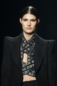 Isabel Sanchis Fashion Show auf der 73. Mercedes-Benz Fashion Week Madrid