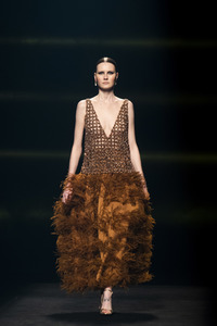 Isabel Sanchis Fashion Show auf der 73. Mercedes-Benz Fashion Week Madrid