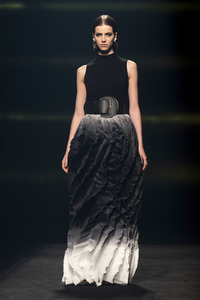 Isabel Sanchis Fashion Show auf der 73. Mercedes-Benz Fashion Week Madrid