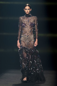 Isabel Sanchis Fashion Show auf der 73. Mercedes-Benz Fashion Week Madrid