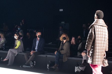 Angel Schlesser Fashion Show auf der 73. Mercedes-Benz Fashion Week Madrid