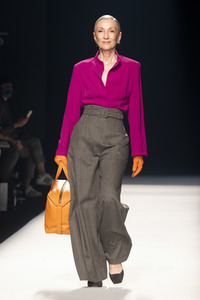 Angel Schlesser Fashion Show auf der 73. Mercedes-Benz Fashion Week Madrid