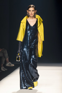 Angel Schlesser Fashion Show auf der 73. Mercedes-Benz Fashion Week Madrid