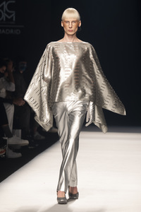 Angel Schlesser Fashion Show auf der 73. Mercedes-Benz Fashion Week Madrid