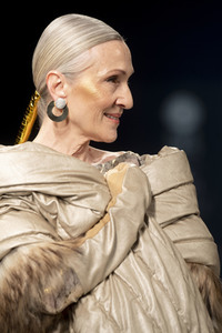 Angel Schlesser Fashion Show auf der 73. Mercedes-Benz Fashion Week Madrid