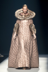 Angel Schlesser Fashion Show auf der 73. Mercedes-Benz Fashion Week Madrid