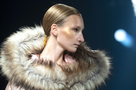 Angel Schlesser Fashion Show auf der 73. Mercedes-Benz Fashion Week Madrid