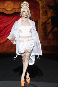 Guillermo Décimo Fashion Show auf der EGO Mercedes-Benz Fashion Week Madrid