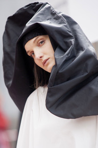 Öffentliche Fashion Show von 10 Designern in Madrid