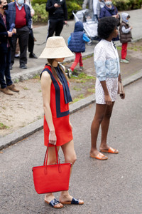 Öffentliche Fashion Show von 10 Designern in Madrid