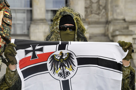 Protestaktion zur Sondersitzung des Verteidigungsausschusses des Bundestags in Berlin