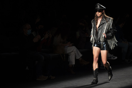 Velasquez Fashion Show auf der EGO Mercedes-Benz Fashion Week Madrid