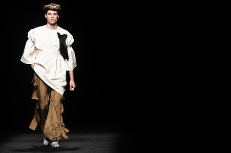 Sergio Villasante Show auf der EGO Mercedes-Benz Fashion Week Madrid
