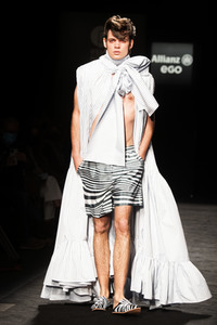 Sergio Villasante Show auf der EGO Mercedes-Benz Fashion Week Madrid